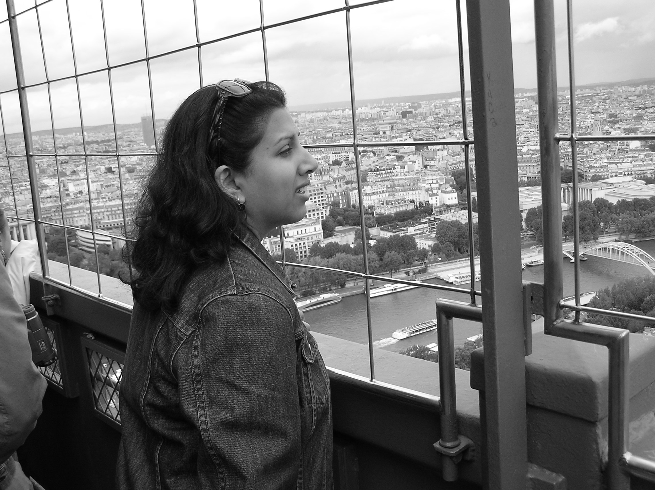 Nita trying to find our hotel