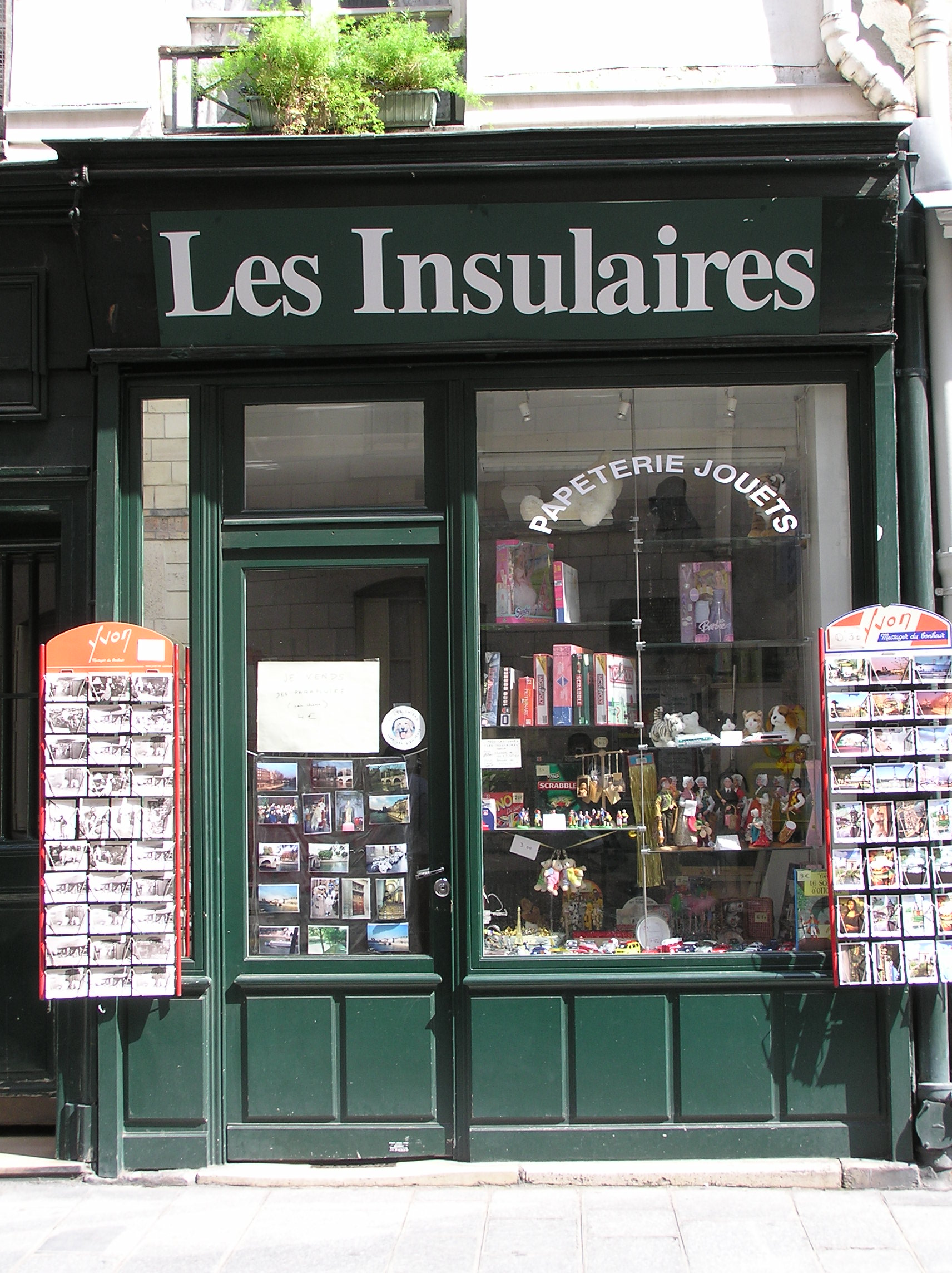 A little souveneir shop