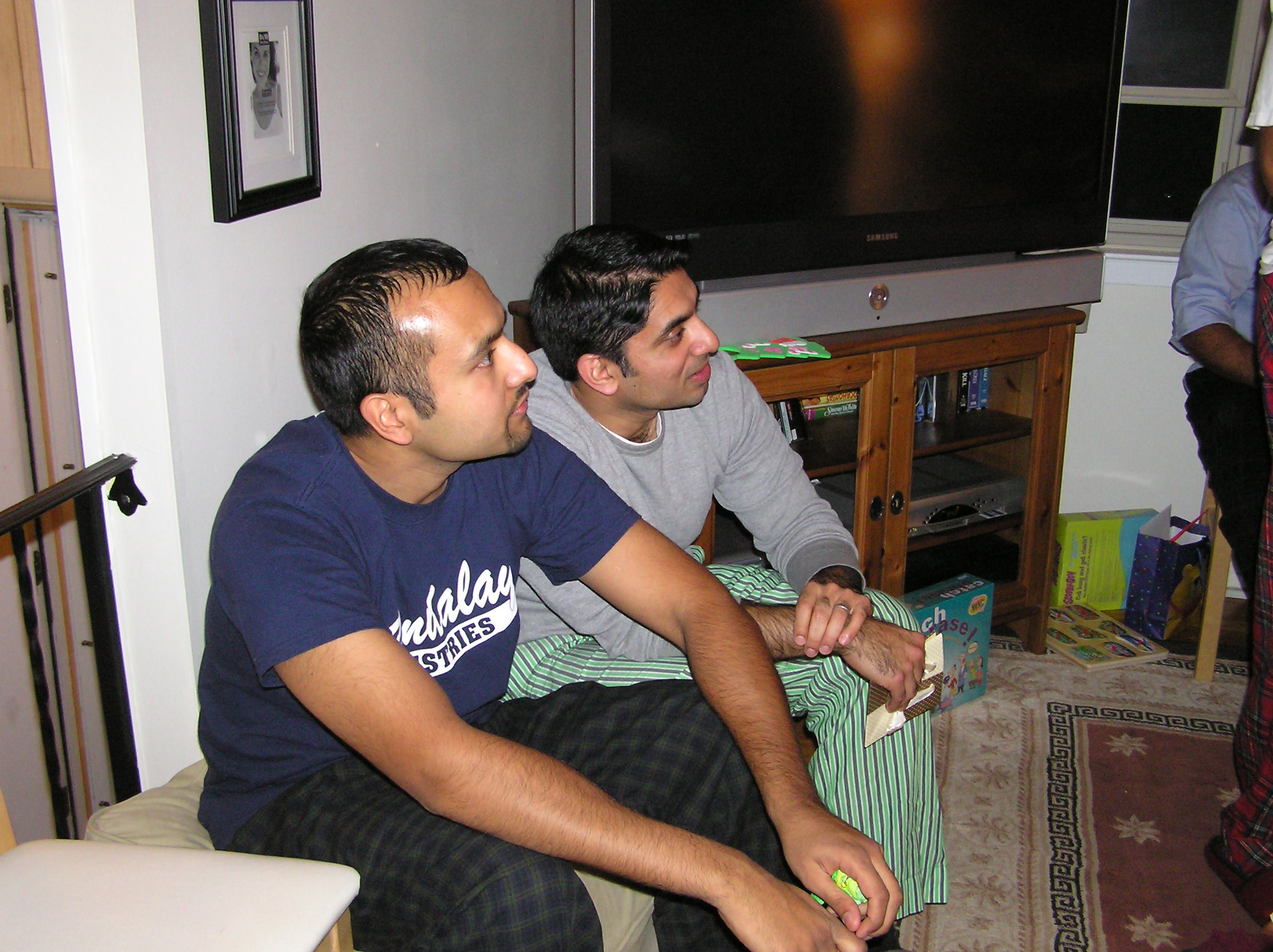 Jay and Kranti paying attention to Chirag