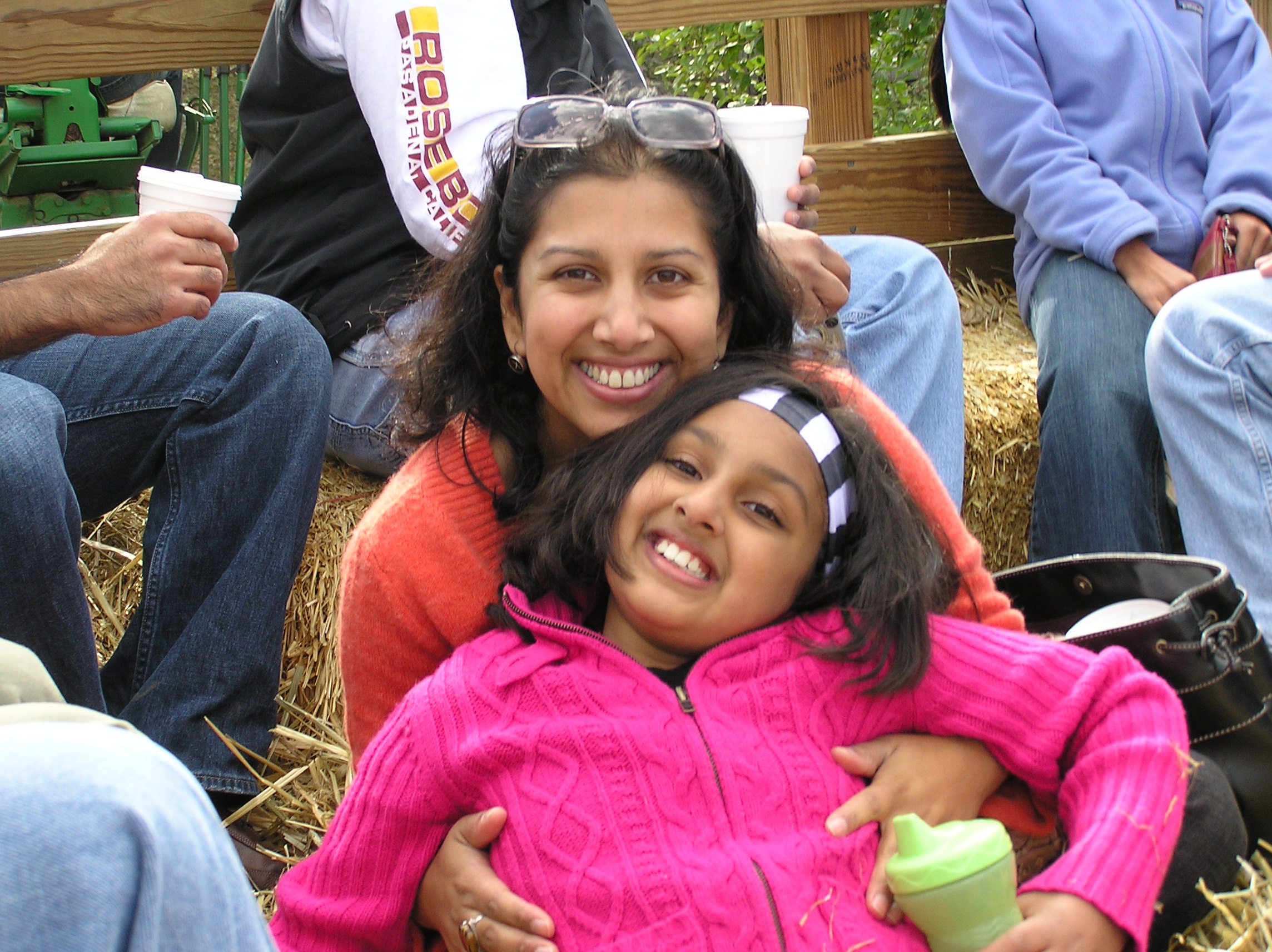 Nita and Maya in the middle of the hayride